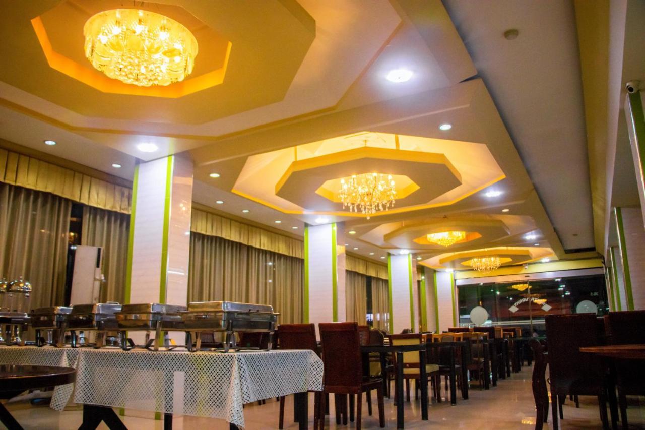 Visiting Card Hotel & Resort Бангкок Екстер'єр фото