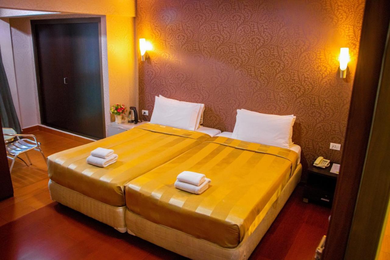 Visiting Card Hotel & Resort Бангкок Екстер'єр фото
