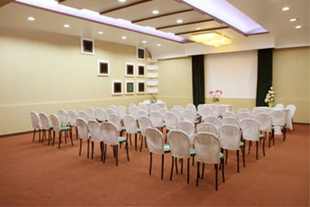 Visiting Card Hotel & Resort Бангкок Екстер'єр фото